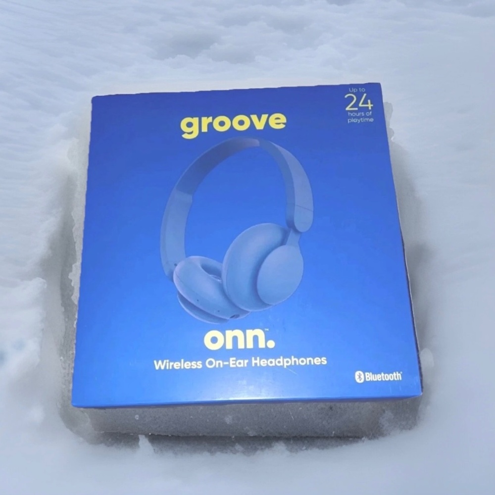 Groove ONN Wireless  Headphones Bluetooth 24Hrs Blue NIB- LAST 1!!